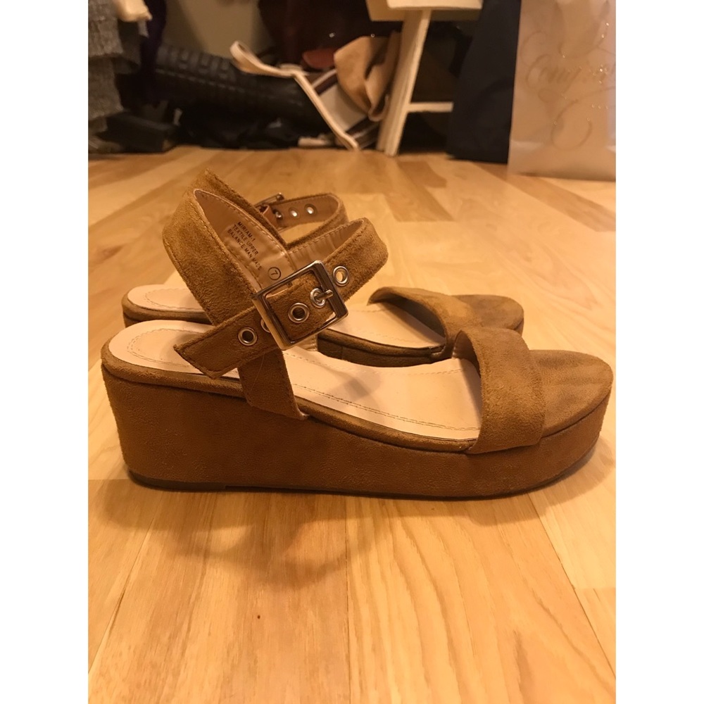 Wedge sandals. size 7